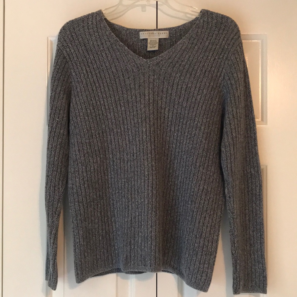 Women's Geoffrey Beene v-neck knit sweater